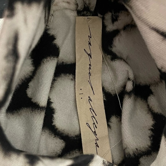 Raquel Allegra Women's Black and White Tye Dye Slim Fit Lightweight Turtleneck - Picture 4 of 14